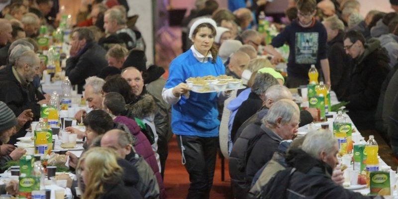 Wigilia dla potrzebujących u dominikanów. Studenci szukają wolontariuszy