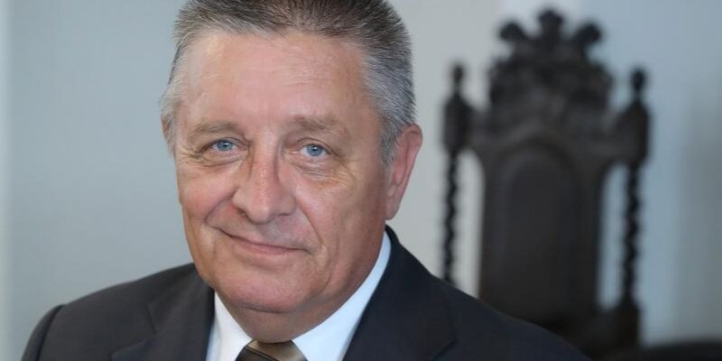 Nie żyje dr hab. Andrzej Ceynowa - były rektor Uniwersytetu Gdańskiego