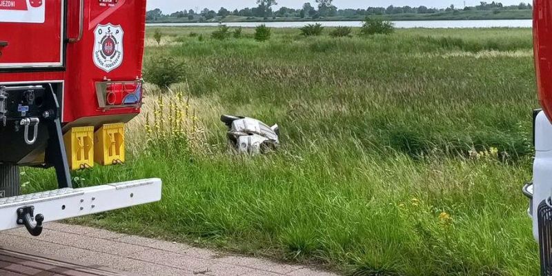 Pijani dachowali autem na Wyspie Sobieszewskiej