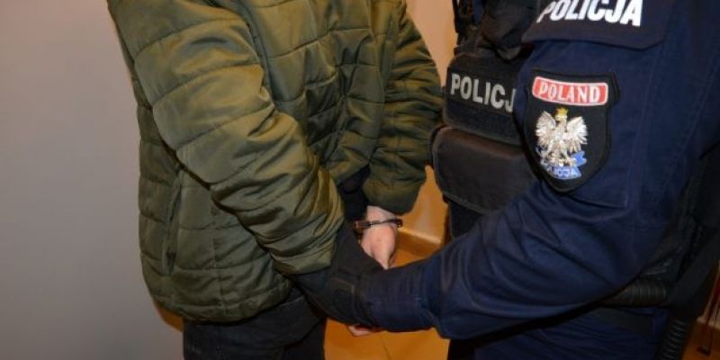Policjanci zatrzymali mężczyznę, który ugodził nożem 23-letniego mieszkańca Gdyni