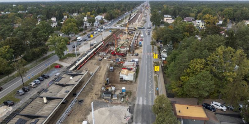 Nowa zieleń i murale wzdłuż linii otwockiej: PKP PLK wyłoniło wykonawcę projektu