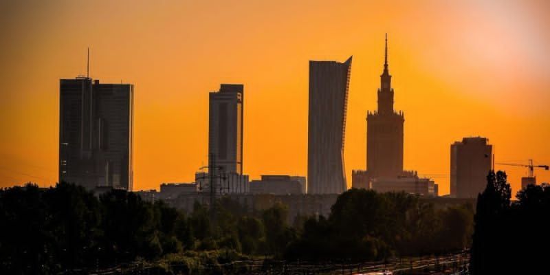 Warszawski przewodnik po wydarzeniach: bezpłatne seanse filmowe, strefy smaków i twórcze warsztaty