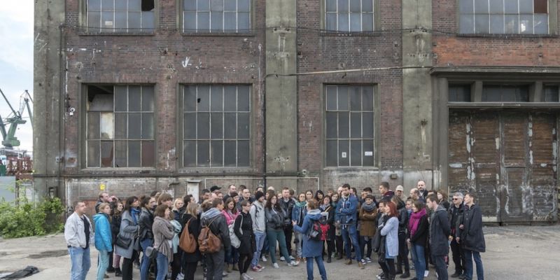 Ruszyły letnie spacery szlakiem kobiet po terenach dawnej Stoczni Gdańskiej