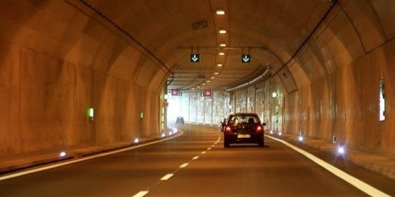 Tunel i Jarmark – zobacz najbliższe wideoczaty