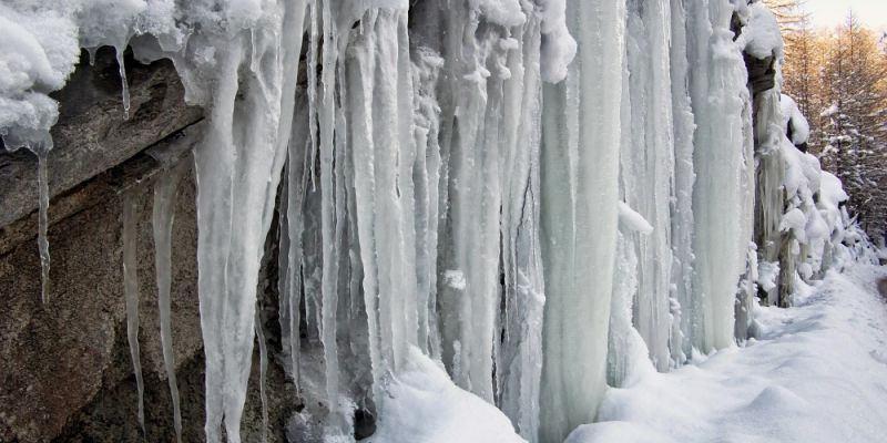 Gołoledź na ulicach Warszawy - miasto apeluje o szczególną ostrożność