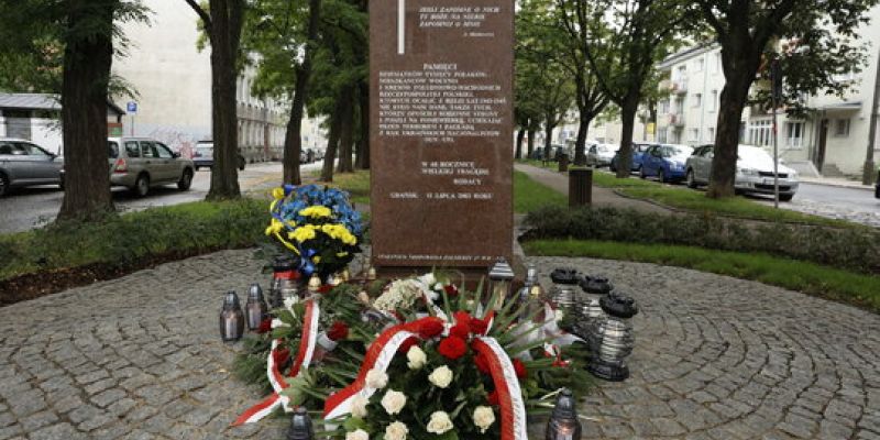 Gdańsk uczci pamięć ofiar rzezi wołyńskiej. Rocznicowe obchody przy pomniku ofiar ludobójstwa