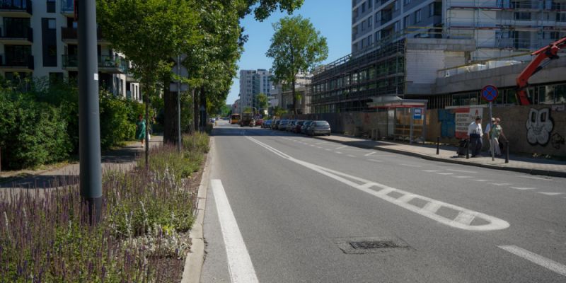 Udogodnienia dla rowerzystów i pasażerów: Nowa organizacja ruchu na ulicy Grenadierów