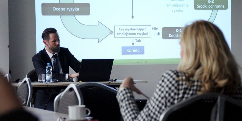 Wykład o zarządzaniu ryzykiem w Klubie Technika