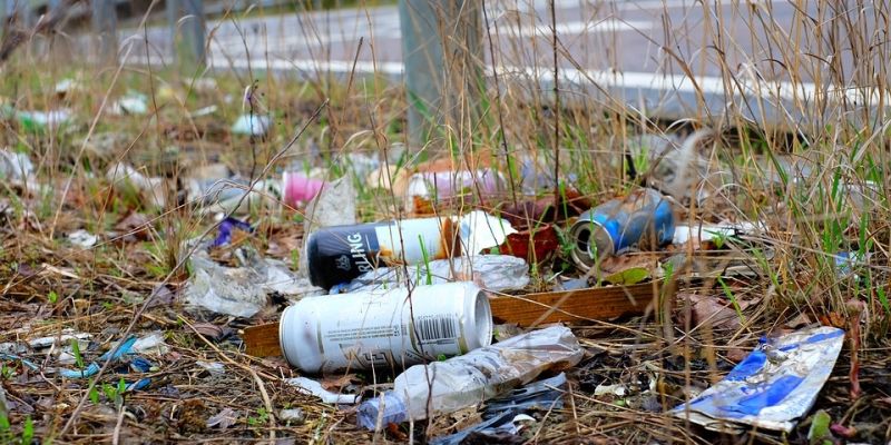 Śmieci, śmieci, wszędzie śmieci. Mokotów tonie w odpadach