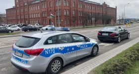 16-latek chciał się przekonać, jak jeździ się BMW po drodze publicznej.